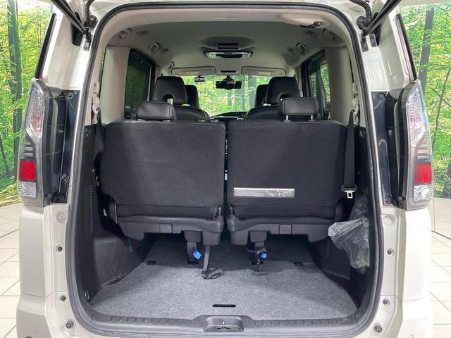 セレナ ｅ－パワー　ハイウェイスターＶ　両側電動ドア　ＳＤナビ　後席モニター　全周囲カメラ　衝突被害軽減システム　レーダークルーズ　禁煙車　ハーフレザーシート　コーナーセンサー　スマートキー　ＬＥＤヘッド　ルーフレール　ビルトインＥＴＣ（73枚目）