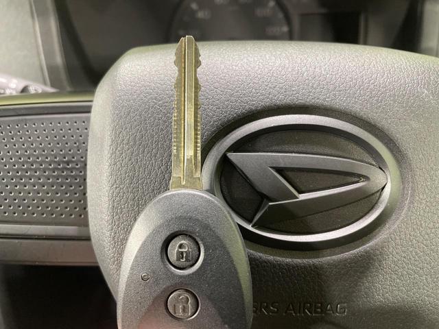 ハイゼットカーゴ DX 4WD SDナビ バックカメラ 衝突被害軽減システム 禁煙車 コーナーセンサー オートハイビーム 車線逸脱警報 オートライト Bluetooth CD DVD再生 フルセグ(8枚目)