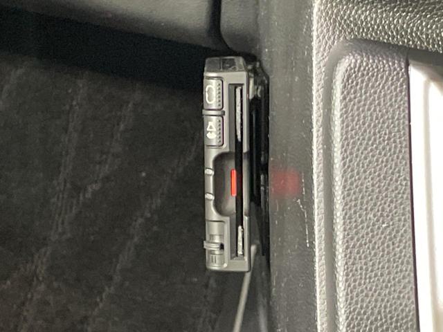 ラフェスタ ハイウェイスターＧ　片側電動スライドドア　純正７インチＳＤナビ　禁煙車　スマートキー　ＨＩＤヘッドライト　ＥＴＣ　オートライト　オートエアコン　アイドリングストップ　フォグランプドアバイザー　パワーウインドウ　フルセグ（6枚目）