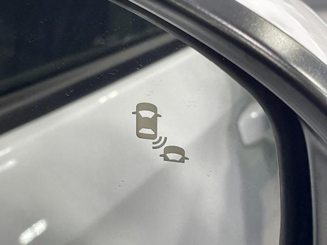 ヴェゼル ｅ：ＨＥＶ　Ｚ　登録済未使用車　９型ホンダコネクトナビ　全周囲カメラ　置くだけ充電　ブラインドスポットモニター　Ｂｌｕｅｔｏｏｔｈ接続　衝突被害軽減システム　アダプティブクルーズ　電動リアゲート　ＥＴＣ（6枚目）