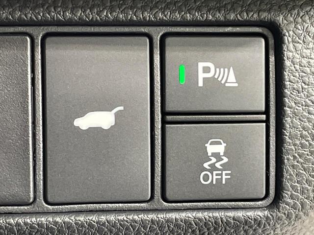 ヴェゼル ｅ：ＨＥＶ　Ｚ　登録済未使用車　９型ホンダコネクトナビ　全周囲カメラ　置くだけ充電　ブラインドスポットモニター　Ｂｌｕｅｔｏｏｔｈ接続　衝突被害軽減システム　アダプティブクルーズ　電動リアゲート　ＥＴＣ（32枚目）