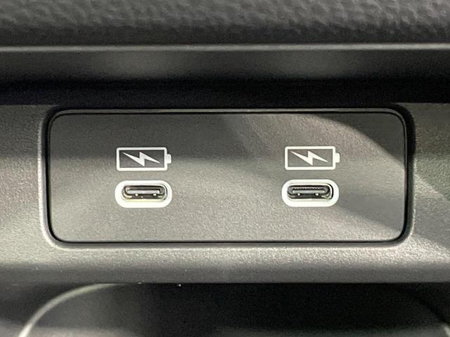 ヴェゼル ｅ：ＨＥＶ　Ｚ　登録済未使用車　９型ホンダコネクトナビ　全周囲カメラ　置くだけ充電　ブラインドスポットモニター　Ｂｌｕｅｔｏｏｔｈ接続　衝突被害軽減システム　アダプティブクルーズ　電動リアゲート　ＥＴＣ（55枚目）