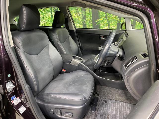 プリウス Ｇツーリングセレクション　純正ＳＤナビ　バックカメラ　禁煙車　パワーシート　ＥＴＣ　Ｂｌｕｅｔｏｏｔｈ接続　クルーズコントロール　フルセグＴＶ　純正１７インチアルミホイール　ＬＥＤヘッドライト　オートライト　オートエアコン（8枚目）