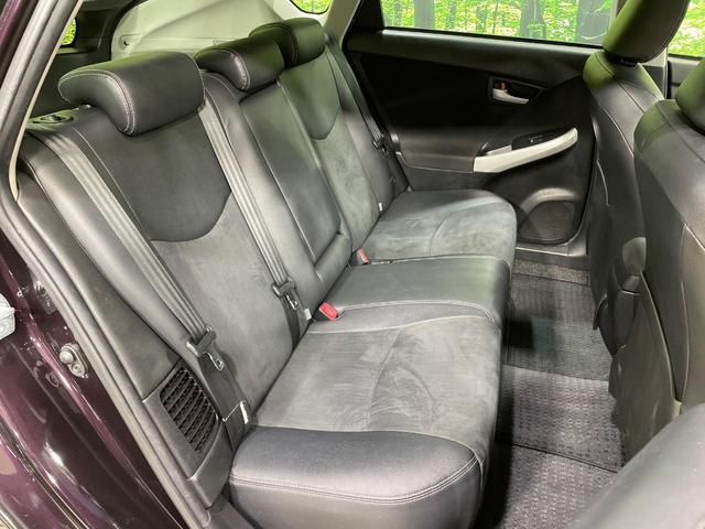プリウス Ｇツーリングセレクション　純正ＳＤナビ　バックカメラ　禁煙車　パワーシート　ＥＴＣ　Ｂｌｕｅｔｏｏｔｈ接続　クルーズコントロール　フルセグＴＶ　純正１７インチアルミホイール　ＬＥＤヘッドライト　オートライト　オートエアコン（9枚目）