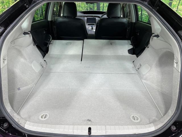 プリウス Ｇツーリングセレクション　純正ＳＤナビ　バックカメラ　禁煙車　パワーシート　ＥＴＣ　Ｂｌｕｅｔｏｏｔｈ接続　クルーズコントロール　フルセグＴＶ　純正１７インチアルミホイール　ＬＥＤヘッドライト　オートライト　オートエアコン（10枚目）