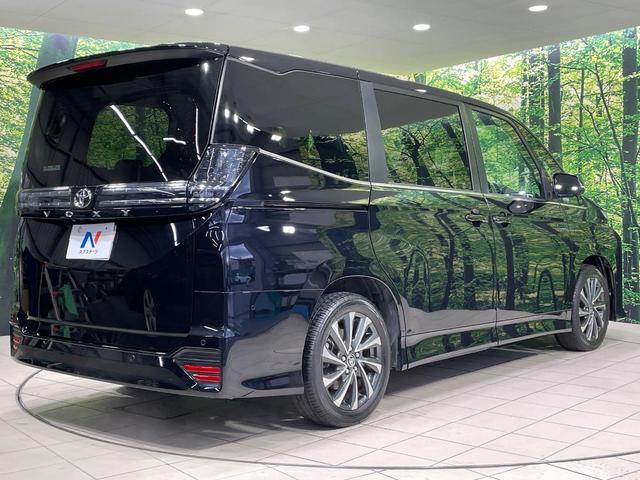 ヴォクシー Ｓ－Ｚ　両側電動スライド　トヨタセーフティセンス　１０型ディスプレイオーディオ　全周囲カメラ　禁煙車　レーダークルーズ　ＥＴＣ　Ｂｌｕｅｔｏｏｔｈ　フルセグ　ハーフレザーシート　コーナーセンサー　ＬＥＤヘッド（18枚目）