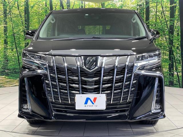 アルファード ２．５Ｓ　Ｃパッケージ　サンルーフ　後席モニター　純正９型ナビ　禁煙車　両側電動スライド　３眼ＬＥＤヘッド　シートベンチレーション　デジタルインナーミラー　バックカメラ　セーフティセンス　１００Ｖ電源　レーダークルーズ（15枚目）