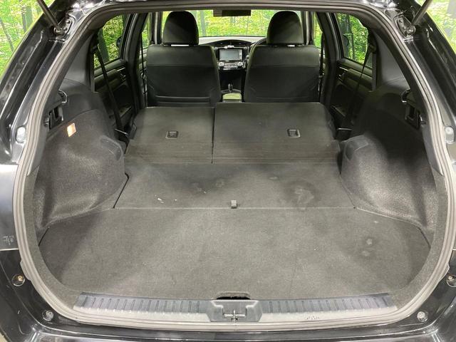 カローラフィールダー ハイブリッドＧ　ダブルバイビー　ナビ　セーフティセンス　禁煙車　シートヒーター　ハーフレザーシート　スマートキー　ＬＥＤヘッド　ＥＴＣ　オートハイビーム　車線逸脱警報　オートライト　オートエアコン　純正１６インチＡＷ　革巻きハンドル（10枚目）