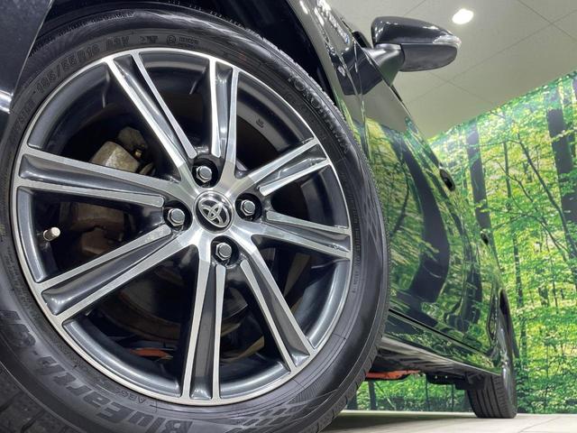 カローラフィールダー ハイブリッドＧ　ダブルバイビー　ナビ　セーフティセンス　禁煙車　シートヒーター　ハーフレザーシート　スマートキー　ＬＥＤヘッド　ＥＴＣ　オートハイビーム　車線逸脱警報　オートライト　オートエアコン　純正１６インチＡＷ　革巻きハンドル（13枚目）
