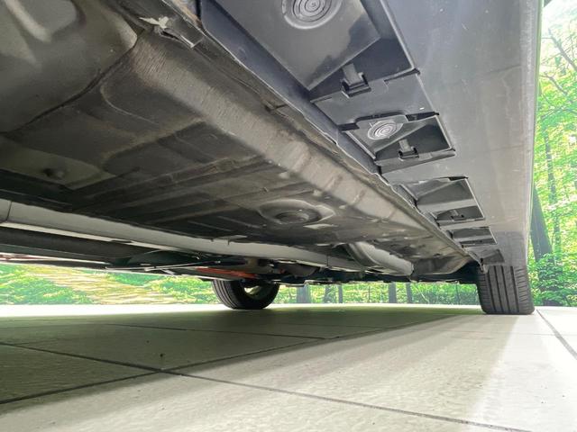 カローラフィールダー ハイブリッドＧ　ダブルバイビー　ナビ　セーフティセンス　禁煙車　シートヒーター　ハーフレザーシート　スマートキー　ＬＥＤヘッド　ＥＴＣ　オートハイビーム　車線逸脱警報　オートライト　オートエアコン　純正１６インチＡＷ　革巻きハンドル（21枚目）