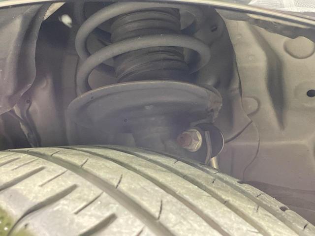 カローラフィールダー ハイブリッドＧ　ダブルバイビー　ナビ　セーフティセンス　禁煙車　シートヒーター　ハーフレザーシート　スマートキー　ＬＥＤヘッド　ＥＴＣ　オートハイビーム　車線逸脱警報　オートライト　オートエアコン　純正１６インチＡＷ　革巻きハンドル（22枚目）