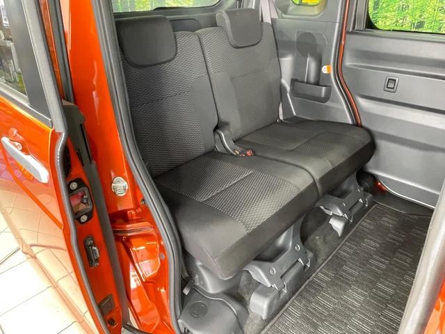 後部座席も気になるようなキズ・汚れやへたり等、大きなダメージはなく、良好な状態です。