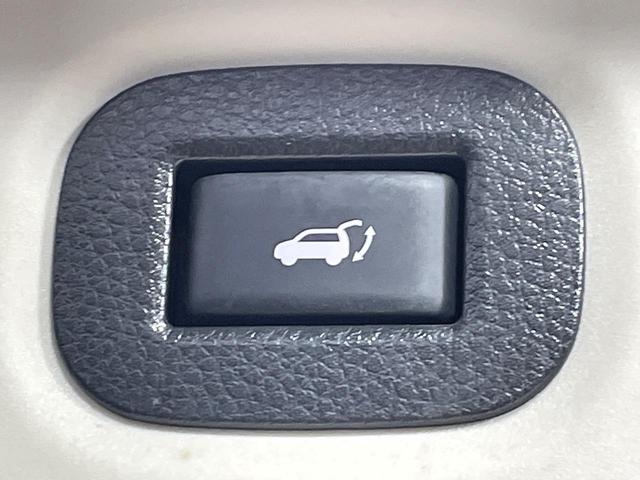 エクストレイル 20Xi ハイブリッド 4WD 純正9型ナビ 全周囲カメラ 衝突被害軽減システム レーダークルーズ 禁煙車 ハーフレザーシート コーナーセンサー スマートキー LEDヘッド ビルトインETC 純正16インチアルミ(8枚目)