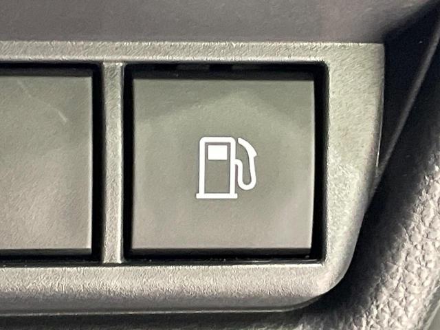 プリウス X バックカメラ 100V電源 衝突被害軽減システム レーダークルーズ 禁煙車 ドラレコ コーナーセンサー スマートキー LEDヘッド ETC2.0 オートハイビーム 車線逸脱警報 オートライト(33枚目)