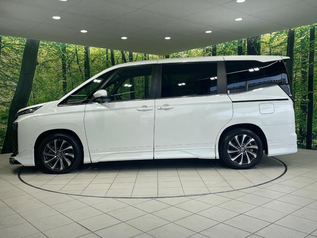 ヴォクシー ハイブリッドＳ－Ｚ　モデリスタエアロ　両側電動ドア　全周囲カメラ　衝突被害軽減システム　レーダークルーズ　禁煙車　コーナーセンサー　スマートキー　ＬＥＤヘッド　ＥＴＣ２．０　純正１７インチアルミ　オートハイビーム（19枚目）