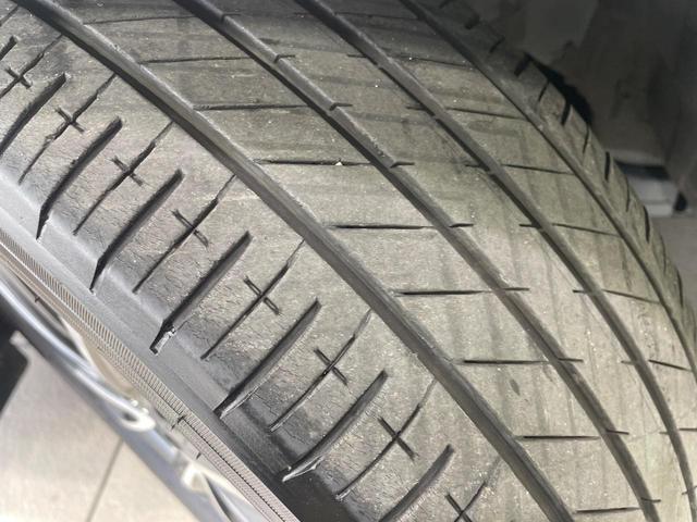 ヴォクシー ハイブリッドＳ－Ｚ　モデリスタエアロ　両側電動ドア　全周囲カメラ　衝突被害軽減システム　レーダークルーズ　禁煙車　コーナーセンサー　スマートキー　ＬＥＤヘッド　ＥＴＣ２．０　純正１７インチアルミ　オートハイビーム（36枚目）