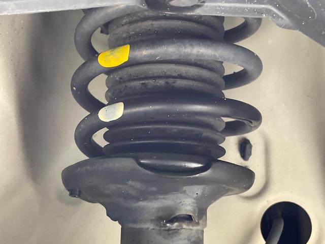 アルトラパン Ｓ　ＳＤナビ　全周囲カメラ　衝突被害軽減システム　Ｂｌｕｅｔｏｏｔｈ接続　シートヒーター　ドラレコ　スマートキー　ＨＩＤヘッド　ビルトインＥＴＣ　オートライト　ＣＤ　ＤＶＤ再生　フルセグ（26枚目）