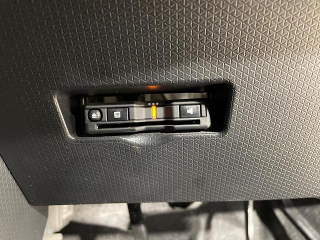 タント カスタムXセレクション 4WD 両側電動ドア 純正ナビ バックカメラ 衝突被害軽減システム Bluetooth接続 禁煙車 ハーフレザーシート コーナーセンサー スマートキー LEDヘッド ビルトインETC(8枚目)