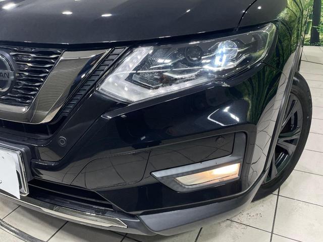 【ＬＥＤヘッドライト】悪天候や夜間走行時も良好な視界を確保し安心して運転できる高輝度ＬＥＤヘッドライトを装備！点灯速度が早く、消費電力も抑えられています。