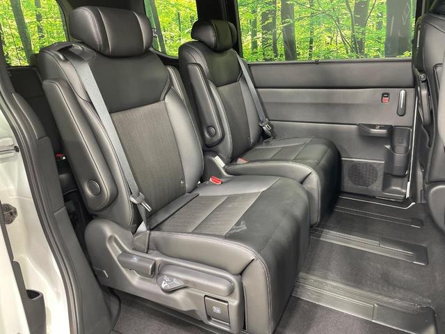 ステップワゴン ｅ：ＨＥＶスパーダ　両側電動ドア　純正１１型ナビ　バックカメラ　衝突被害軽減システム　Ｂｌｕｅｔｏｏｔｈ接続　レーダークルーズ　電動リアゲート　ハーフレザーシート　コーナーセンサー　スマートキー　ＬＥＤヘッド（10枚目）