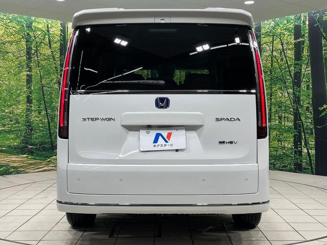 ステップワゴン ｅ：ＨＥＶスパーダ　両側電動ドア　純正１１型ナビ　バックカメラ　衝突被害軽減システム　Ｂｌｕｅｔｏｏｔｈ接続　レーダークルーズ　電動リアゲート　ハーフレザーシート　コーナーセンサー　スマートキー　ＬＥＤヘッド（17枚目）
