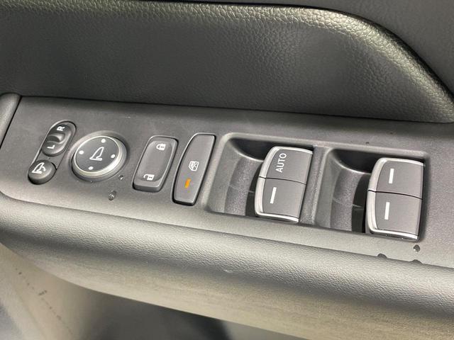 ステップワゴン ｅ：ＨＥＶスパーダ　両側電動ドア　純正１１型ナビ　バックカメラ　衝突被害軽減システム　Ｂｌｕｅｔｏｏｔｈ接続　レーダークルーズ　電動リアゲート　ハーフレザーシート　コーナーセンサー　スマートキー　ＬＥＤヘッド（35枚目）