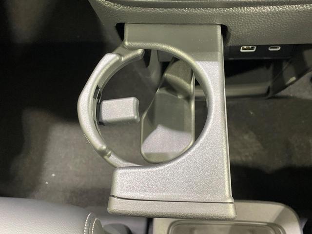 ステップワゴン ｅ：ＨＥＶスパーダ　両側電動ドア　純正１１型ナビ　バックカメラ　衝突被害軽減システム　Ｂｌｕｅｔｏｏｔｈ接続　レーダークルーズ　電動リアゲート　ハーフレザーシート　コーナーセンサー　スマートキー　ＬＥＤヘッド（50枚目）