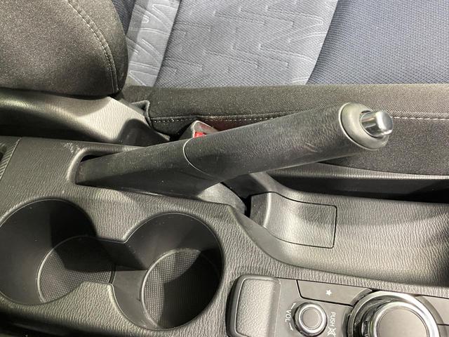 デミオ 13S 純正ナビ 衝突被害軽減システム 禁煙車 スマートキー LEDヘッド ETC Bluetooth接続 ドライブレコーダー CD DVD再生 フルセグ アイドリングストップ 電動格納ミラー(36枚目)