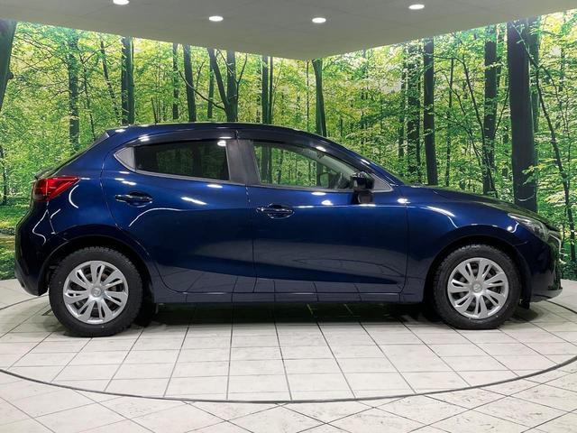 デミオ 13S 純正ナビ 衝突被害軽減システム 禁煙車 スマートキー LEDヘッド ETC Bluetooth接続 ドライブレコーダー CD DVD再生 フルセグ アイドリングストップ 電動格納ミラー(47枚目)