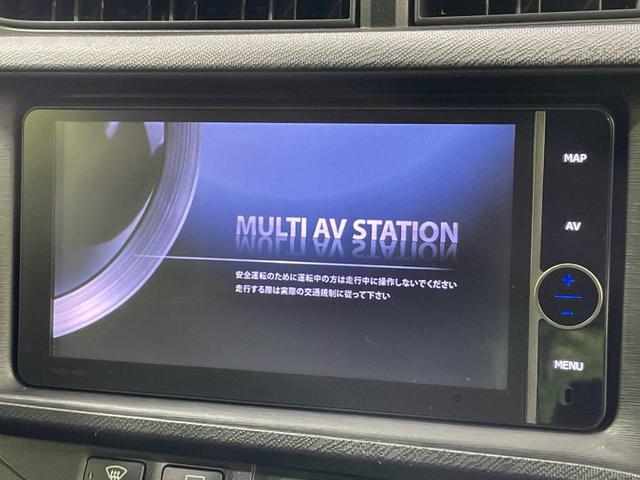 アクア Ｇブラックソフトレザーセレクション　純正ＨＤＤナビ　バックカメラ　禁煙車　ハーフレザーシート　スマートキー　ビルトインＥＴＣ　オートライト　オートエアコン　Ｂｌｕｅｔｏｏｔｈ　ＣＤ　ＤＶＤ再生（3枚目）