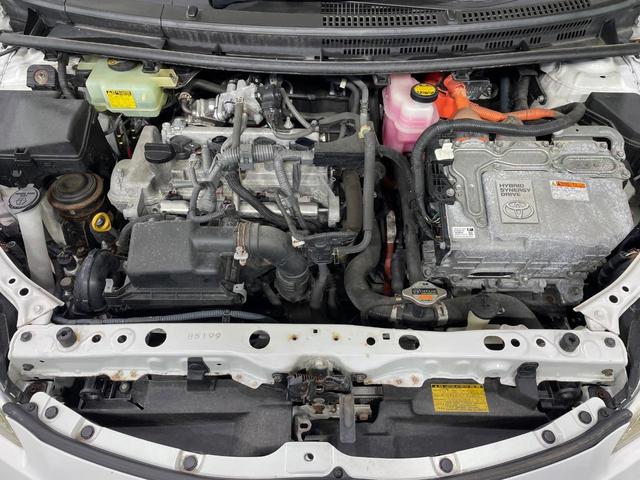 アクア Ｇブラックソフトレザーセレクション　純正ＨＤＤナビ　バックカメラ　禁煙車　ハーフレザーシート　スマートキー　ビルトインＥＴＣ　オートライト　オートエアコン　Ｂｌｕｅｔｏｏｔｈ　ＣＤ　ＤＶＤ再生（18枚目）