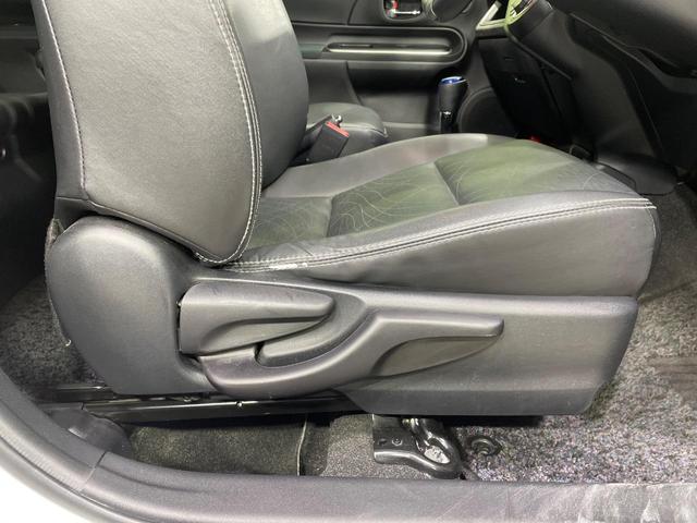 アクア Ｇブラックソフトレザーセレクション　純正ＨＤＤナビ　バックカメラ　禁煙車　ハーフレザーシート　スマートキー　ビルトインＥＴＣ　オートライト　オートエアコン　Ｂｌｕｅｔｏｏｔｈ　ＣＤ　ＤＶＤ再生（24枚目）