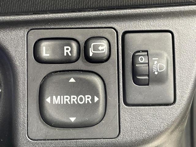 アクア Ｇブラックソフトレザーセレクション　純正ＨＤＤナビ　バックカメラ　禁煙車　ハーフレザーシート　スマートキー　ビルトインＥＴＣ　オートライト　オートエアコン　Ｂｌｕｅｔｏｏｔｈ　ＣＤ　ＤＶＤ再生（25枚目）