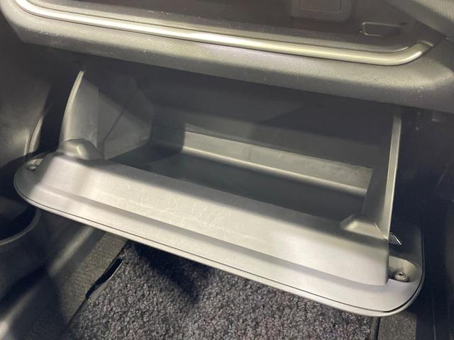 アクア Ｇブラックソフトレザーセレクション　純正ＨＤＤナビ　バックカメラ　禁煙車　ハーフレザーシート　スマートキー　ビルトインＥＴＣ　オートライト　オートエアコン　Ｂｌｕｅｔｏｏｔｈ　ＣＤ　ＤＶＤ再生（39枚目）