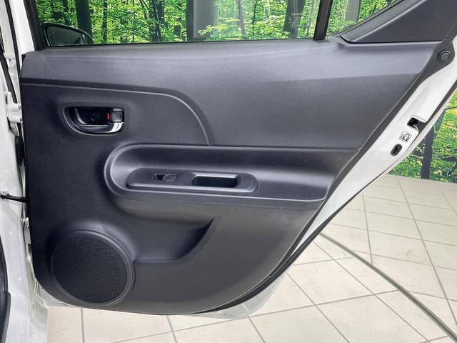 アクア Ｇブラックソフトレザーセレクション　純正ＨＤＤナビ　バックカメラ　禁煙車　ハーフレザーシート　スマートキー　ビルトインＥＴＣ　オートライト　オートエアコン　Ｂｌｕｅｔｏｏｔｈ　ＣＤ　ＤＶＤ再生（43枚目）