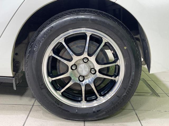 アクア Ｇブラックソフトレザーセレクション　純正ＨＤＤナビ　バックカメラ　禁煙車　ハーフレザーシート　スマートキー　ビルトインＥＴＣ　オートライト　オートエアコン　Ｂｌｕｅｔｏｏｔｈ　ＣＤ　ＤＶＤ再生（52枚目）