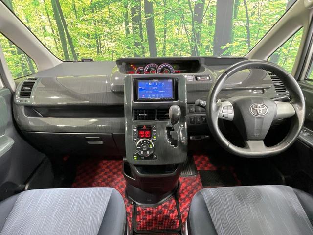 ノア Si 4WD 両側電動ドア SDナビ バックカメラ 禁煙車 スマートキー HIDヘッド ビルトインETC オートライト オートエアコン リアエアコン Bluetooth CD DVD再生 フルセグ(2枚目)