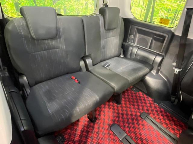 ノア Si 4WD 両側電動ドア SDナビ バックカメラ 禁煙車 スマートキー HIDヘッド ビルトインETC オートライト オートエアコン リアエアコン Bluetooth CD DVD再生 フルセグ(10枚目)