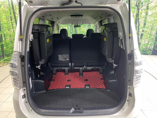 ノア Si 4WD 両側電動ドア SDナビ バックカメラ 禁煙車 スマートキー HIDヘッド ビルトインETC オートライト オートエアコン リアエアコン Bluetooth CD DVD再生 フルセグ(11枚目)