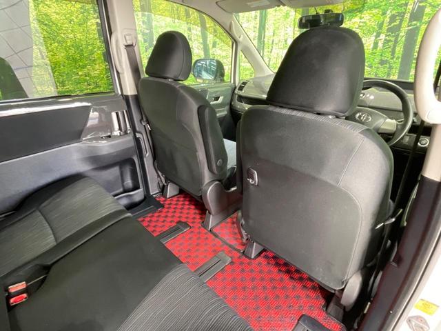 ノア Si 4WD 両側電動ドア SDナビ バックカメラ 禁煙車 スマートキー HIDヘッド ビルトインETC オートライト オートエアコン リアエアコン Bluetooth CD DVD再生 フルセグ(21枚目)