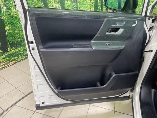 ノア Si 4WD 両側電動ドア SDナビ バックカメラ 禁煙車 スマートキー HIDヘッド ビルトインETC オートライト オートエアコン リアエアコン Bluetooth CD DVD再生 フルセグ(23枚目)