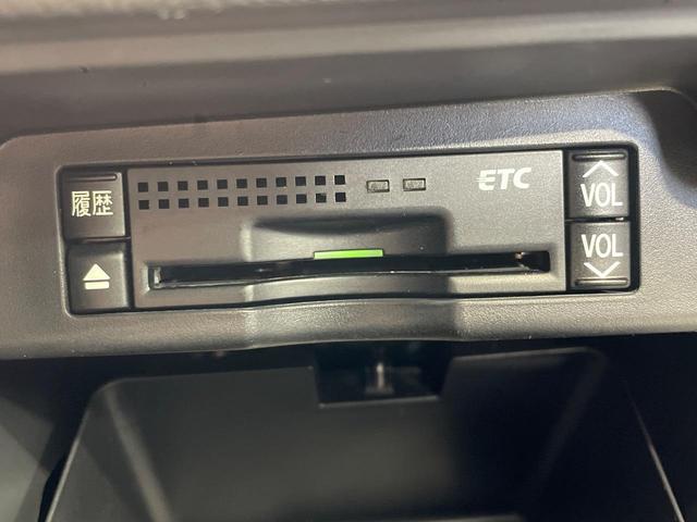 ノア Si 4WD 両側電動ドア SDナビ バックカメラ 禁煙車 スマートキー HIDヘッド ビルトインETC オートライト オートエアコン リアエアコン Bluetooth CD DVD再生 フルセグ(27枚目)