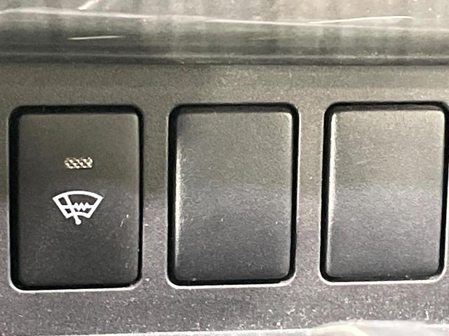 ノア Si 4WD 両側電動ドア SDナビ バックカメラ 禁煙車 スマートキー HIDヘッド ビルトインETC オートライト オートエアコン リアエアコン Bluetooth CD DVD再生 フルセグ(36枚目)