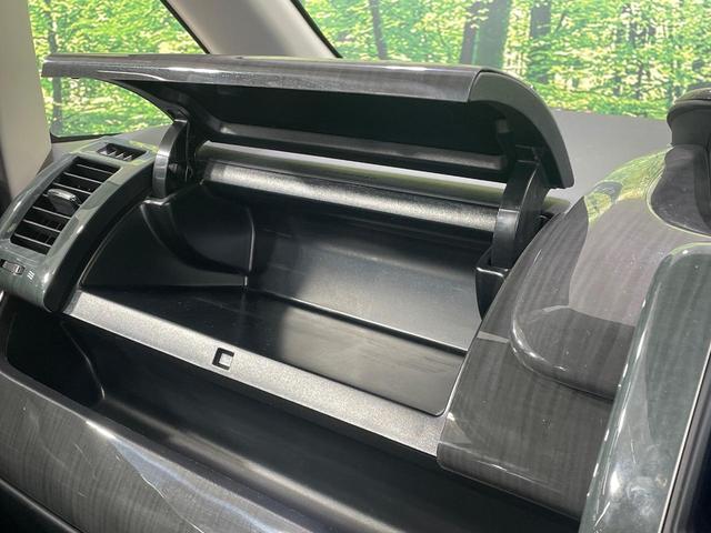 ノア Si 4WD 両側電動ドア SDナビ バックカメラ 禁煙車 スマートキー HIDヘッド ビルトインETC オートライト オートエアコン リアエアコン Bluetooth CD DVD再生 フルセグ(44枚目)