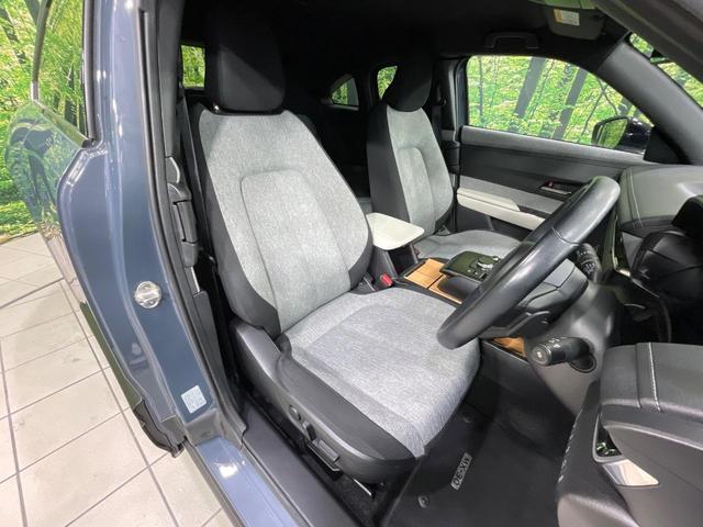 ＭＸ－３０ ベースグレード　禁煙　衝突軽減装置　純正８．８型ナビ　全周囲カメラ　ＢＯＳＥサウント　レーダークルーズ　メモリー機能付きパワーシート　コーナーセンサー　スマートキー　ＬＥＤヘッド　ビルトインＥＴＣ　純正１８インチＡＷ（8枚目）