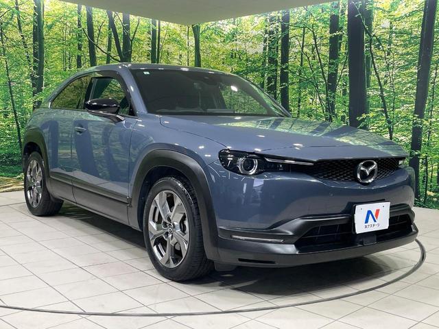 ＭＸ－３０ ベースグレード　禁煙　衝突軽減装置　純正８．８型ナビ　全周囲カメラ　ＢＯＳＥサウント　レーダークルーズ　メモリー機能付きパワーシート　コーナーセンサー　スマートキー　ＬＥＤヘッド　ビルトインＥＴＣ　純正１８インチＡＷ（16枚目）