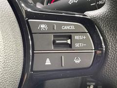 �ڥ����ץƥ��֥��롼������ȥ�����۹�®ƻϩ�Ǥ�Ĺ��Υ���Ԥ��ڤˡ�����ư��®�٤��ݤĥ��롼������ȥ����뤬�����ͷڸ������ƥ��Ϣ�Ȥ��������μ�ξ���Τ��Ƽִ֤��ݤĤ褦��®��Ĵ�ᤷ�Ƥ���ޤ����� 5