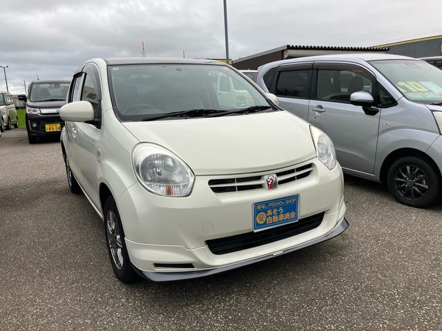 パッソ X クツロギ 4WD ナビ Bluetooth接続 TV ETC ミュージックプレイヤー接続 運転席・助手席エアバッグ ABS 衝突安全ボディ エアコン パワーステアリング パワーウインドウ(3枚目)