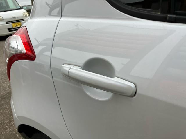 スイフト XG スマートキー プッシュスタートエンジン CDプレイヤー 運転席・助手席エアバッグ ABS 衝突安全ボディ エアコン パワーステアリング パワーウインドウ(11枚目)