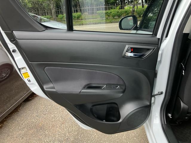 スイフト XG スマートキー プッシュスタートエンジン CDプレイヤー 運転席・助手席エアバッグ ABS 衝突安全ボディ エアコン パワーステアリング パワーウインドウ(25枚目)